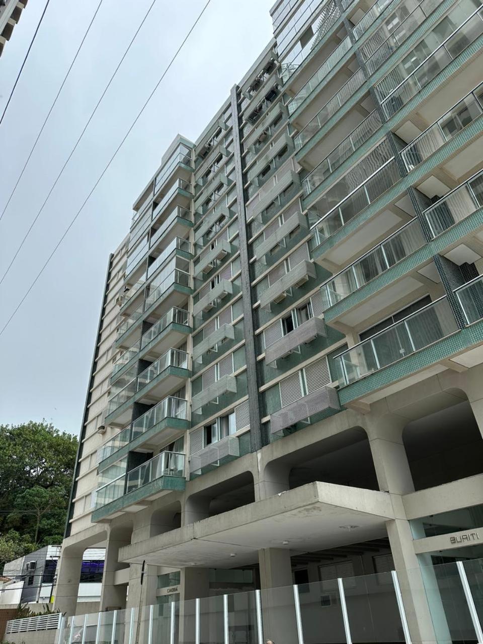 Appartamento Guaruja Pe Na Areia Esterno foto